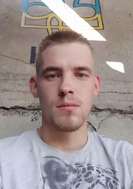 Я Вадим, 26 років з Царичанка, шукаю знайомства без зобов'язань