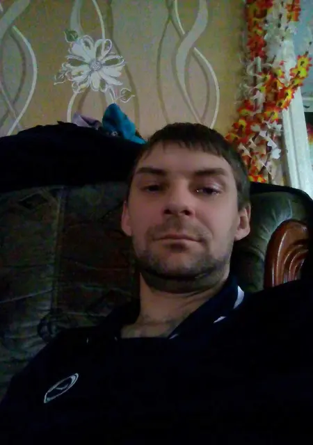 Я Максим, 41, из Мозыря, ищу знакомства без обязательств