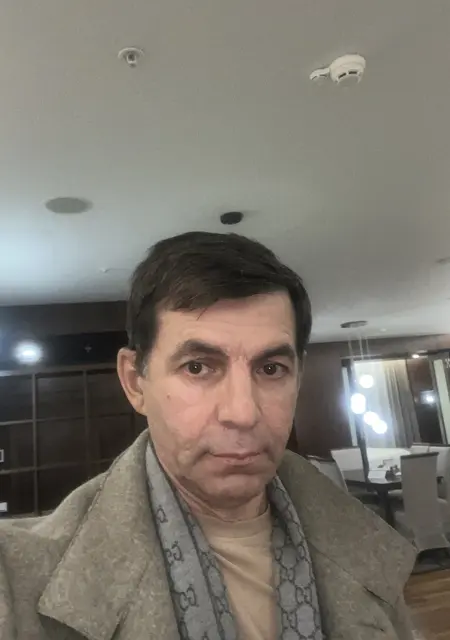 Алан из Минска, мне 59, познакомлюсь на одну ночь