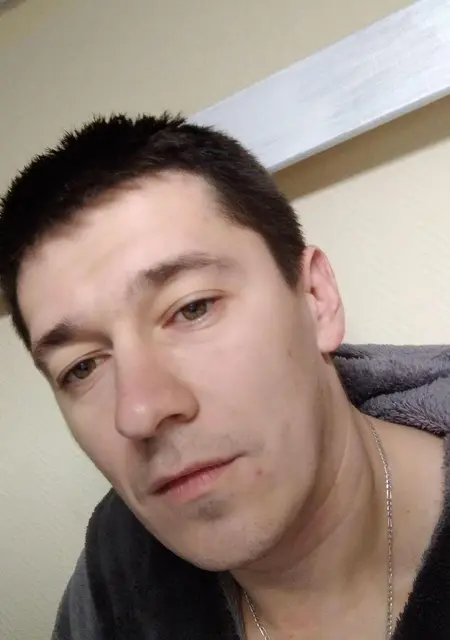 Александр из Макеевки, мне 37, познакомлюсь на одну ночь