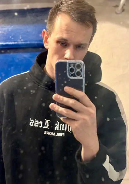 Денис из Ярмолинцев, ищу на сайте знакомства без обязательств