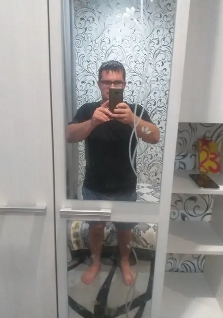 Я Костя, 36, знакомлюсь на одну ночь в Луганске