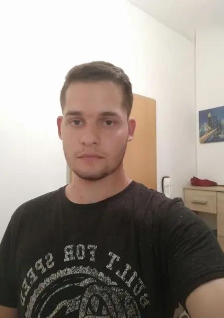 Roman из Праги, мне 22, познакомлюсь