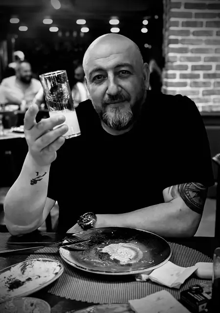 Я Warlock, 46, знакомлюсь на одну ночь в Анкаре