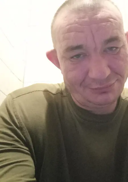 Я Александр, 45, знакомлюсь для постоянных отношений в Горловке