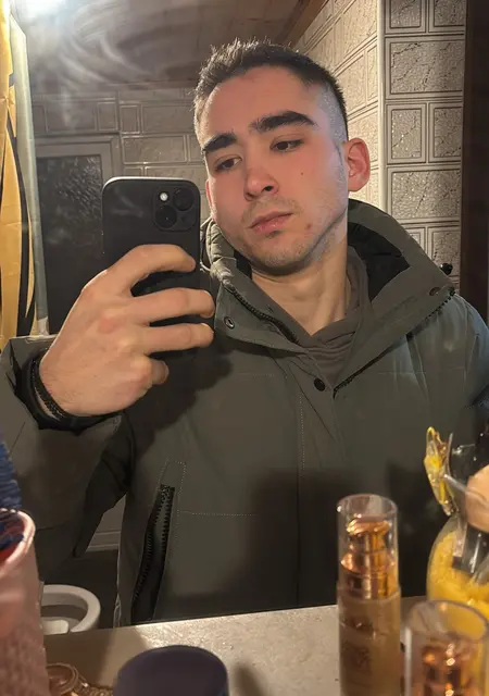 Я Мансур, 20, из Кишинёва, ищу знакомство для постоянных отношений