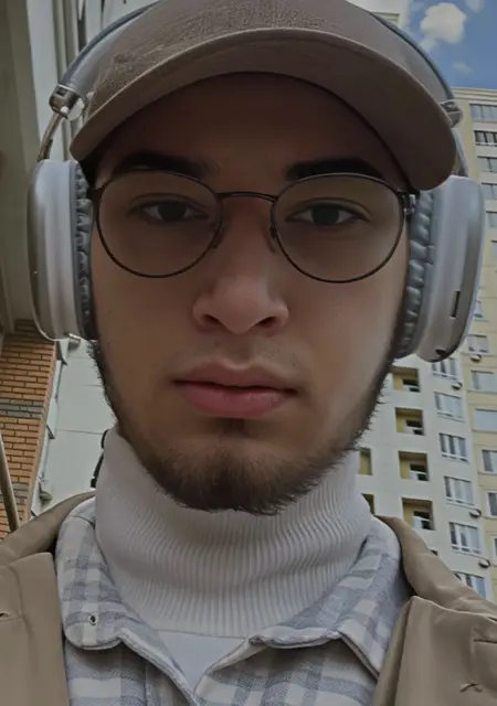 Я Эльдар, 20, из Одессы, ищу знакомства на одну ночь