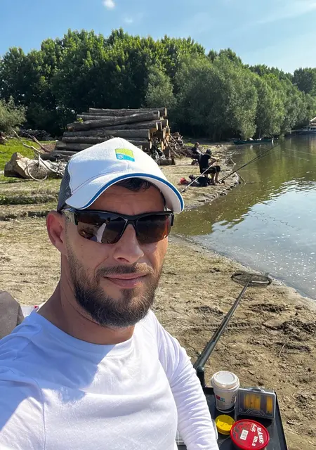 Я Ionut, 39, знакомлюсь на одну ночь в Бакэу