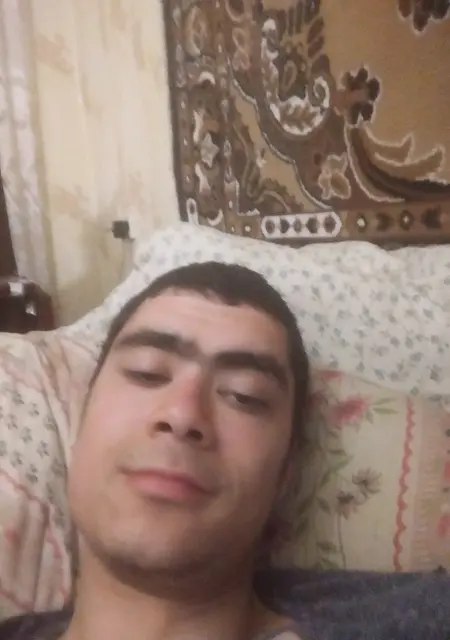 Толик из Белицкого, ищу на сайте постоянные отношения