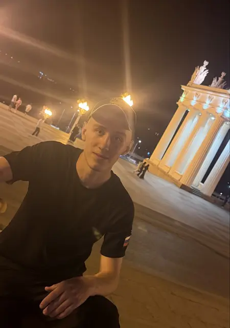 Я Данил, 20, из Вашингтона, ищу знакомство для постоянных отношений