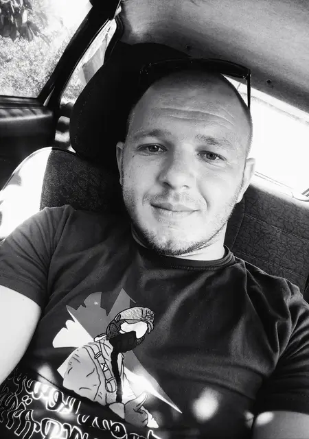 Женя из Николаева, мне 29, познакомлюсь для приятного времяпровождения