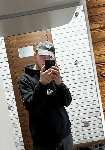 Я Roman, 24 років, знайомлюсь для вірт у Чортків