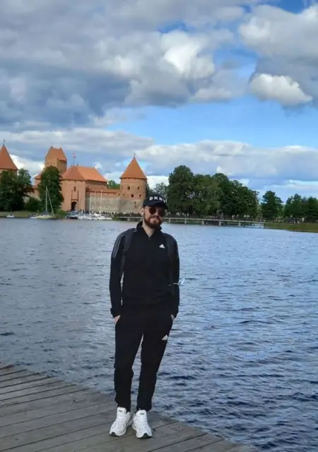 Aivaras из Лондона, мне 29, познакомлюсь