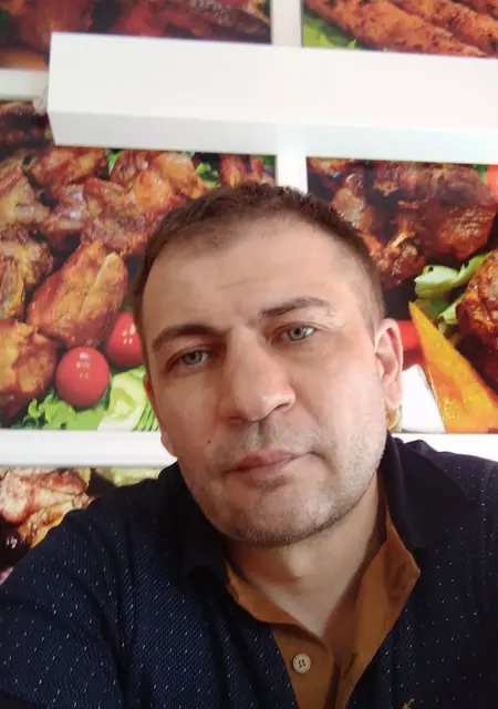 Я Денис, 44, знакомлюсь на одну ночь в Луганске