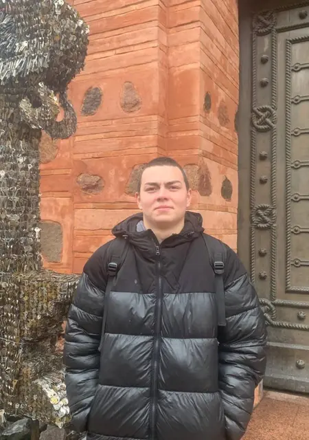 Олег из Чернигова, ищу на сайте знакомства на одну ночь