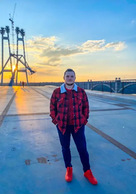 Я Станислав, 28 років, знайомлюсь без зобов'язань у Кривому Розі