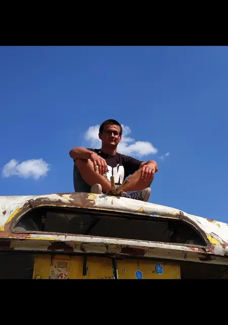 Vetal из Каменца-Подольского, мне 25, познакомлюсь для дружбы