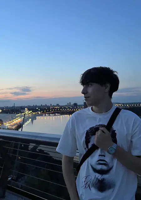 Никита з Дніпра, шукаю на сайті знайомства на одну ніч