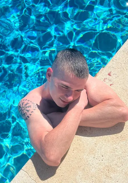 Я Дмитро, 18, из Ольштына, ищу знакомства без обязательств