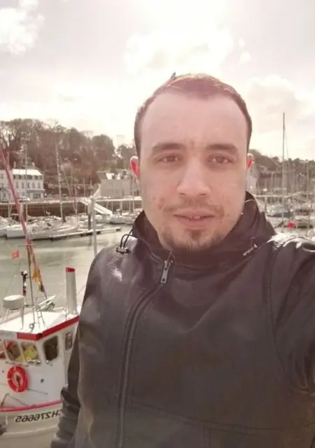 Я Aimad, 28, из Парижа, ищу знакомство