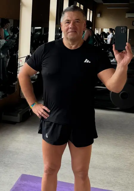 Я Александр, 58, из Днепра, ищу знакомства без обязательств