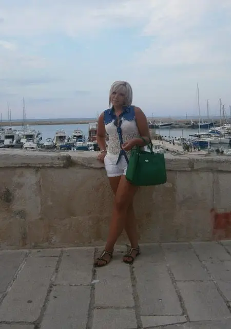 Я Олеся, 25 років з Хмільник, шукаю знайомство для постійні стосунки