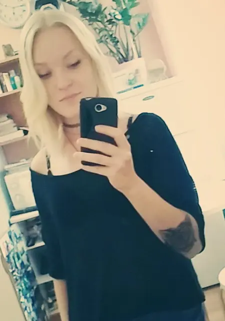 Снежана из Ингульца, мне 18, познакомлюсь для постоянных отношений