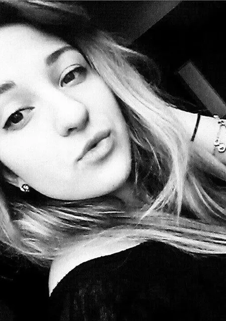 Я Оксана, 18, из Василькова, ищу знакомство для постоянных отношений