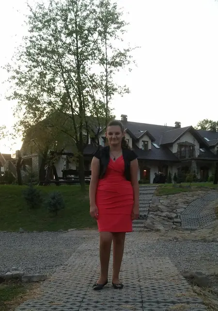 Я Виктория, 22 років з Вижниця, шукаю знайомство для вірт