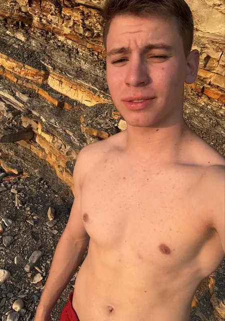 Я Николай, 20, знакомлюсь без обязательств в Амстердаме