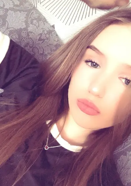 Анастасия из Ганцевичей, мне 18, познакомлюсь для приятного времяпровождения