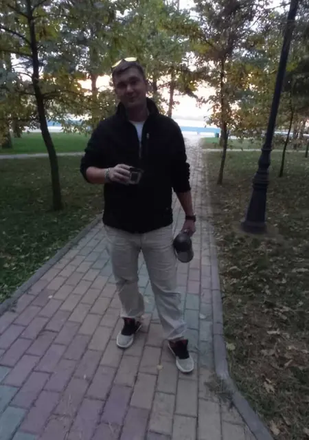 Максим из Усть-Каменогорска, мне 39, познакомлюсь на одну ночь