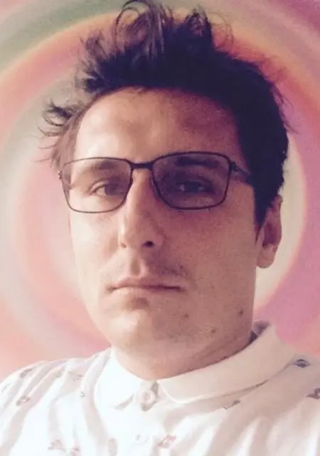 Евгений из Софии, мне 43, познакомлюсь для постоянных отношений