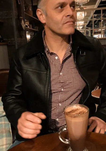 Sebastien из Ренн, мне 54, познакомлюсь для совместных путешествий