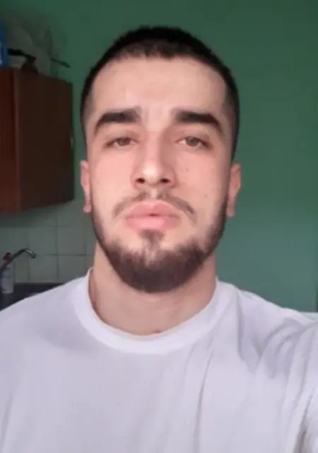 Бурхон из Душанбе, мне 25, познакомлюсь на одну ночь