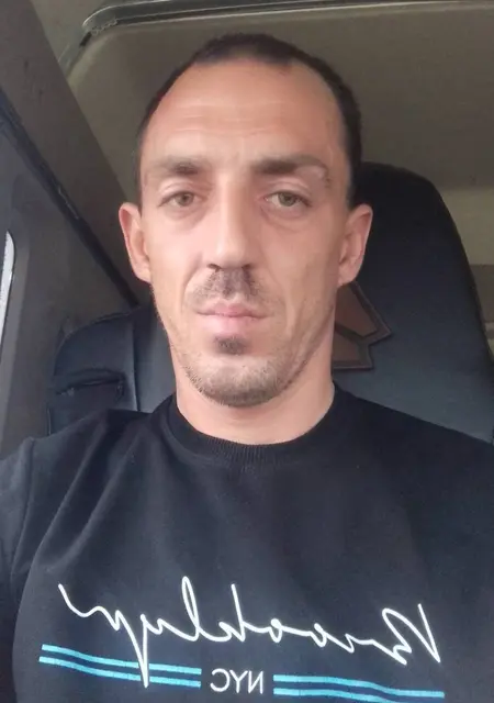 Я Андрей, 29, знакомлюсь на одну ночь в Черниговке