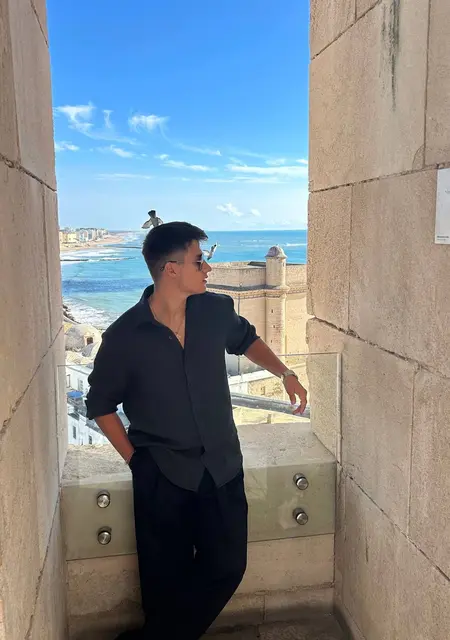 Kirill de Marbella, tengo 18 años, listo para conocer para chatear