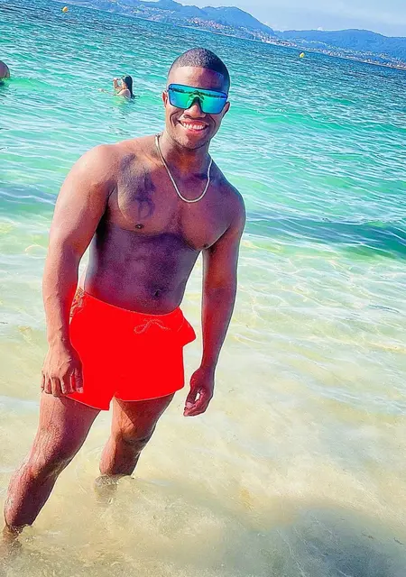 Editson из Байона, ищу на сайте знакомства без обязательств