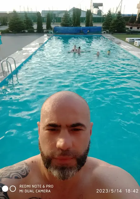 Рома из Донецка, ищу на сайте знакомства на одну ночь