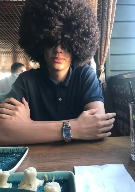 Александр из Житомира, мне 23, познакомлюсь для приятного времяпровождения