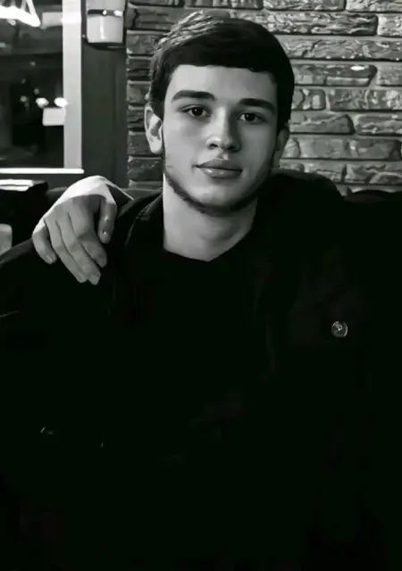 Я Гера, 20, из Франкфурта-на-майне, ищу знакомства без обязательств