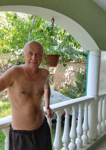 Я Дима Бугай, 60 років з Донецька, шукаю знайомство для спілкування