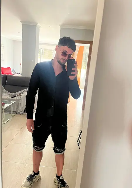 Я Mihai, 26, знакомлюсь без обязательств в Бухаресте