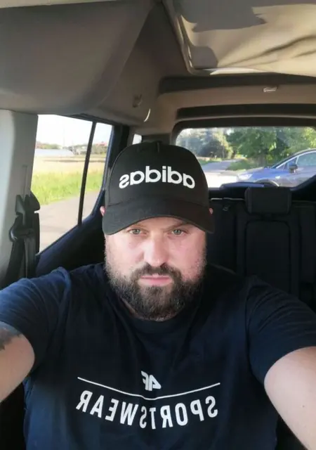 L Q из Варшавы