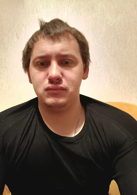 Я Максим, 32 років з Макіївки, шукаю знайомства без зобов'язань