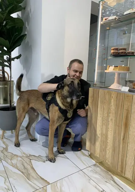 Я Александр, 32 років, знайомлюсь для постійних стосунків у Чернівцях