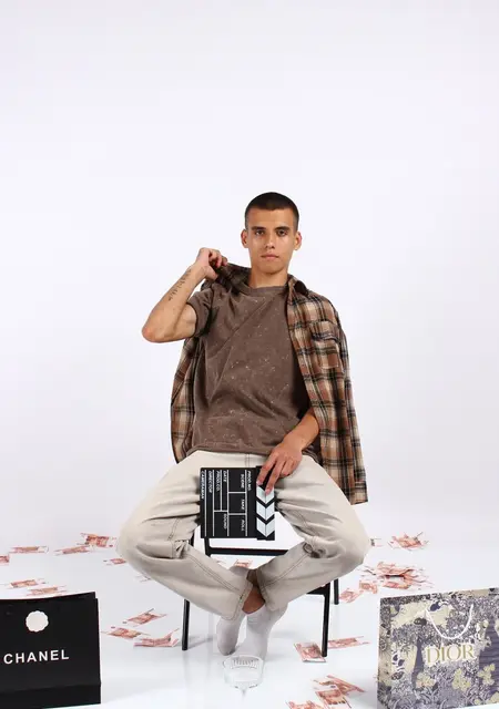 Я Константин, 20, знакомлюсь на одну ночь в Донецке