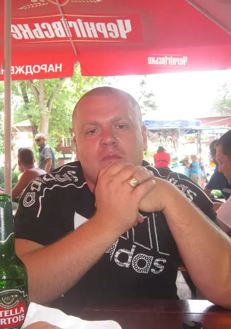 Дмитрий из Каменского, мне 47, познакомлюсь на одну ночь