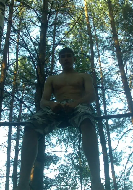 Игорь из Сум, мне 29, познакомлюсь без обязательств