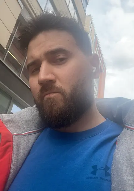 Я Николай, 39, из Франкфурта-на-майне, ищу знакомство для приятного времяпровождения